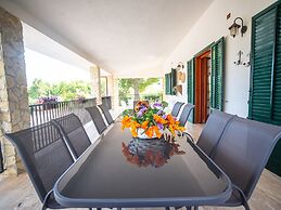 Belvilla by OYO La Vela Nove