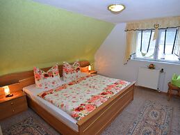 Charming Flat in Sebnitz With Garden