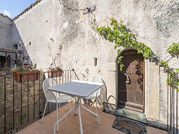Holiday Home in Stilo With Pool & Views