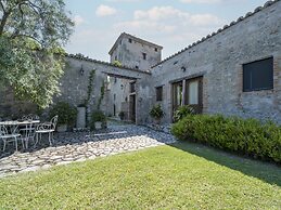 Holiday Home in Stilo With Pool & Views