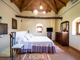 Holiday Home in Stilo With Pool & Views