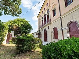 Belvilla by OYO Villa Fiorita Due