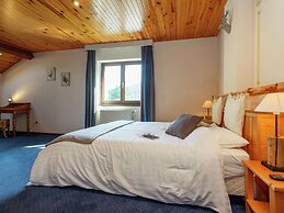 Group Getaway With Sauna