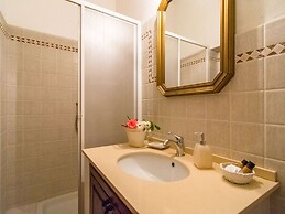 Holiday Home in Town Center with Pool, Garden, Hot Tub