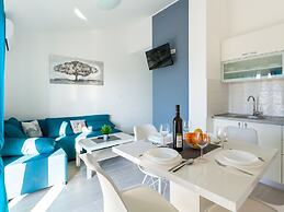 Lush Apartment in Omisalj Near Seabeach