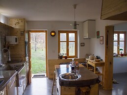 Comfy Holiday Home in Bunjevci With Hot Tub