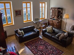 Comfy Holiday Home in Bunjevci With Hot Tub