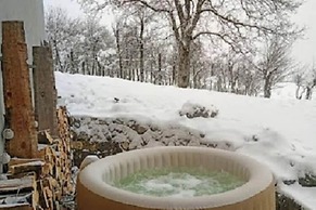 Comfy Holiday Home in Bunjevci With Hot Tub