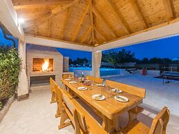 Modern Home in Quiet Pristeg