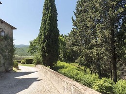 Belvilla by OYO Alluring Holiday Home With Garden