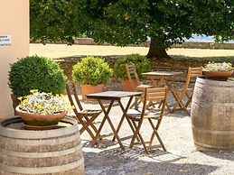 Belvilla by OYO Alluring Holiday Home With Garden