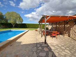 Belvilla by OYO Albadallet