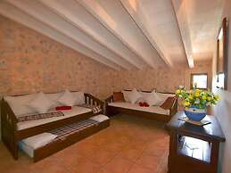 Belvilla by OYO Albadallet