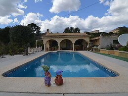 Belvilla by OYO Casa Nido Ca!lido
