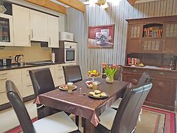 Reizendes Ferienhaus mit Swimmingpool Naehe Ostsee