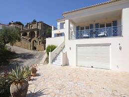 Villa in Finikounda With sea Beach