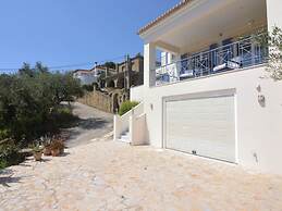 Villa in Finikounda With sea Beach