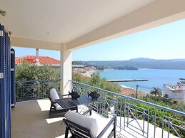 Villa in Finikounda With sea Beach