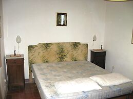 Belvilla by OYO Cottage in Piandisca2 With Terrace