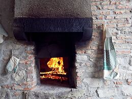 Belvilla by OYO Cottage in Piandisca2 With Terrace