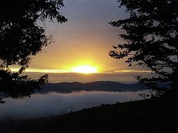 Belvilla by OYO Cottage in Piandisca2 With Terrace