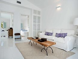 Belvilla by OYO Casa Blu