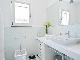 Belvilla by OYO Casa Blu