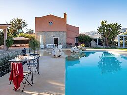 Belvilla by OYO Ager Costa