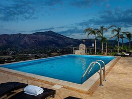 Villa in Castellammare del Golfo With Pool