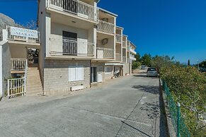 Apartments Maras
