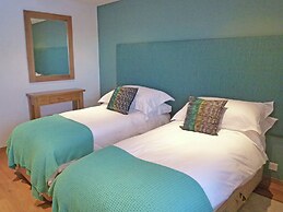 Luxury Apartment with Hot Tub in Veysonnaz