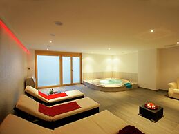 Luxury Apartment with Hot Tub in Veysonnaz