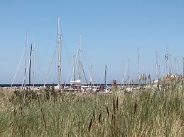 Modernes Apartment in Kuehlungsborn mit Garten