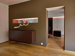 Villa White in Spa With Pool