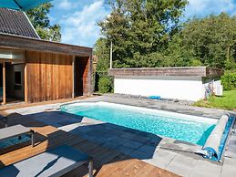 Villa White in Spa With Pool