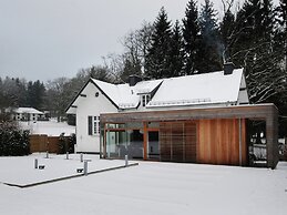Villa White in Spa With Pool