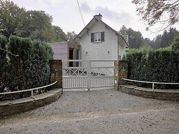 Villa White in Spa With Pool