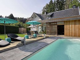 Villa White in Spa With Pool