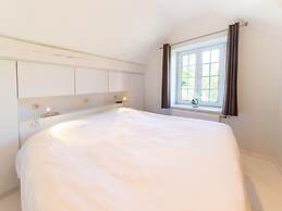 Villa White in Spa With Pool