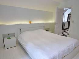 Villa White in Spa With Pool