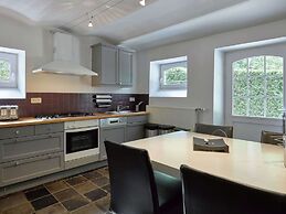 Villa White in Spa With Pool