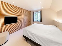 Villa White in Spa With Pool