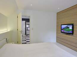 Villa White in Spa With Pool