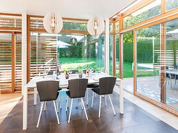 Villa White in Spa With Pool