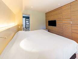 Villa White in Spa With Pool