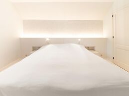 Villa White in Spa With Pool