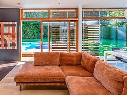 Villa White in Spa With Pool