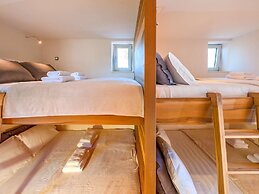 Belvilla by OYO La Villa