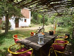 Quiet Cottage in Estate Casas da Cerca near Troviscais