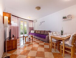 Apartment in Kvarner With Bubble Bath